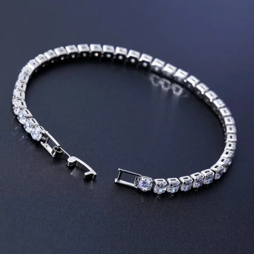 ⭐️ Simulated Diamond  Tennis Bracelet - Picture 3 of 4